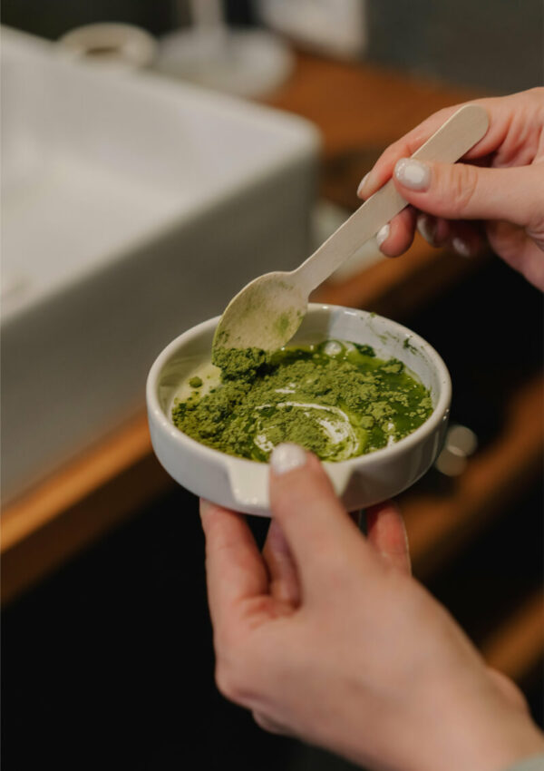 7 Matcha Tea Skin Benefits For Young, Healthy Skin